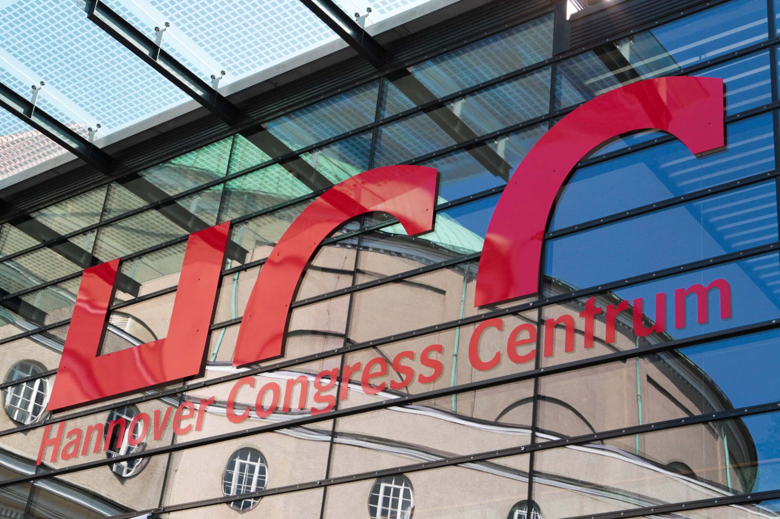 HCC_Haupteingang-scaled-1