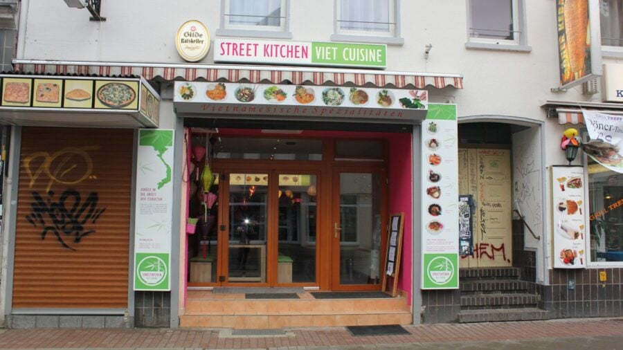 Street-kitchen-e1640208009187